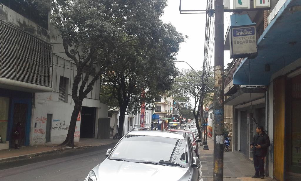 Estudio En El Centro De Asuncion Bagian luar foto